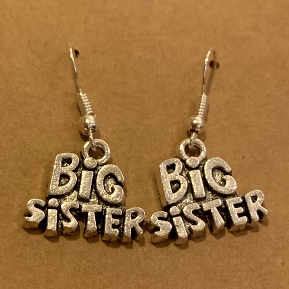 Big sister earrings - Picture 3 of 3